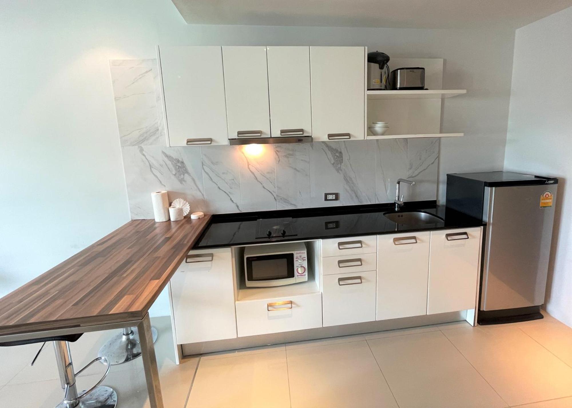 Private Apartment At Emerald Terrace Patong Exterior foto